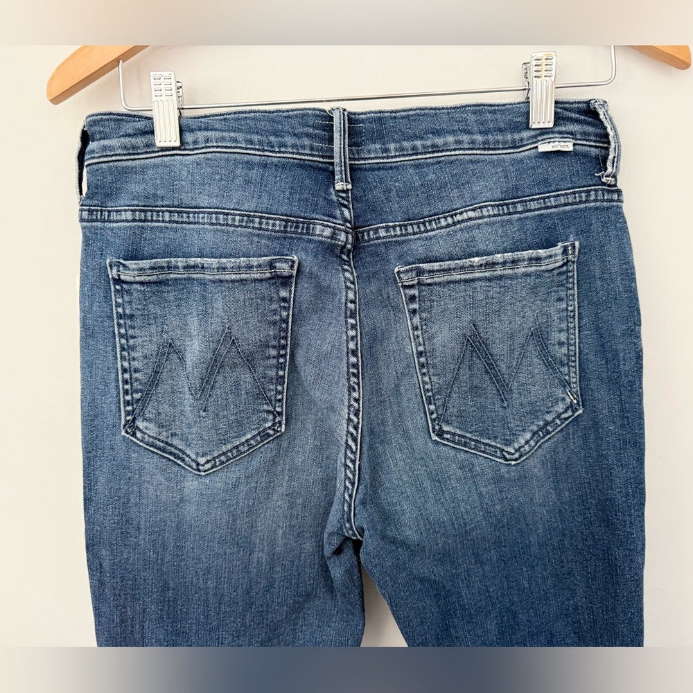 MOTHER Denim The Weekender Fray Jeans | Size 30 - Picture 8 of 11